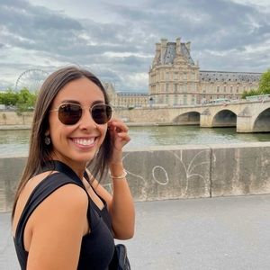 Meet your Posher, Lauren